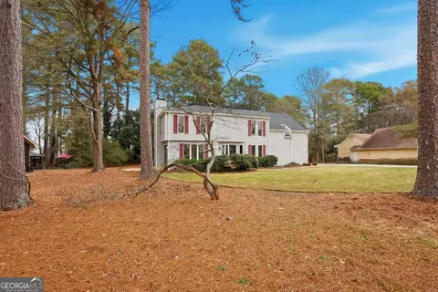 2579 Country Club Dr, Conyers, GA 30013