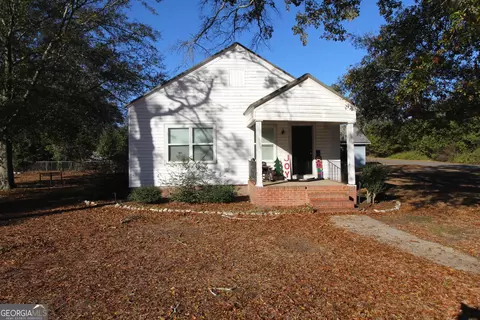 2 Forest Ave, Butler, GA 31006