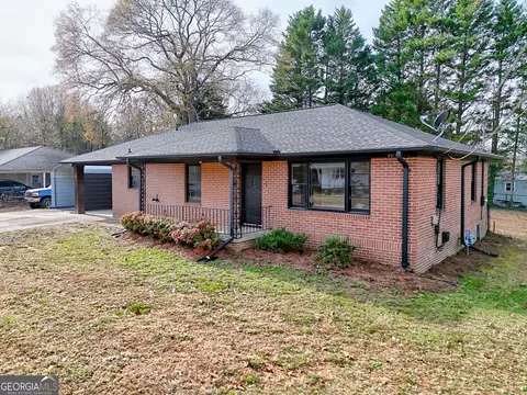 Exterior - 398 Valley Dr, Toccoa, GA 30577 photo 2 of 6