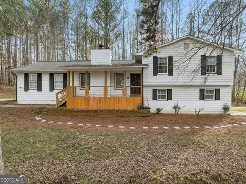 140 Elberta Dr, Newnan, GA 30265