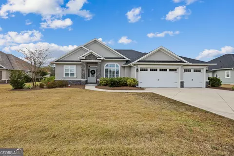 102 Riley Hunter Dr, Kingsland, GA 31548