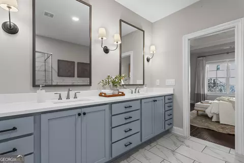 Bath - 1892 Skyfall Cir NE, Brookhaven, GA 30319 photo 3 of 5