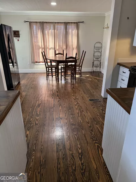 Dining - 6937 W Currahee St, Toccoa, GA 30577 photo 1 of 1