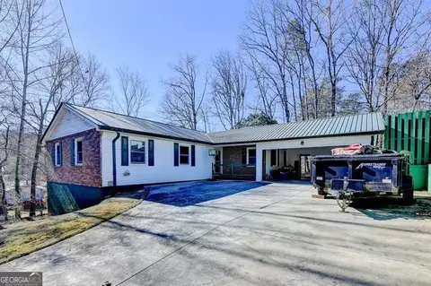 3527 Lakeview Dr, Gainesville, GA 30501