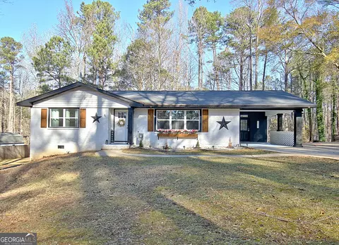 179 Lakewood Dr, Newnan, GA 30263
