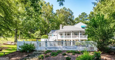 221 Commodore Dr NW, Milledgeville, GA 31061