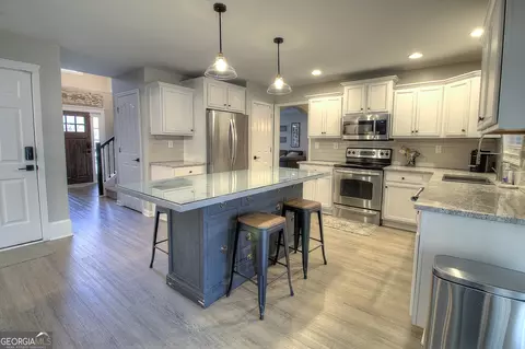 303 Junction Ct, Winder, GA 30680 photo 3