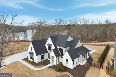 Exterior - 644 E Lake Dr, Gainesville, GA 30506 photo 8 of 13