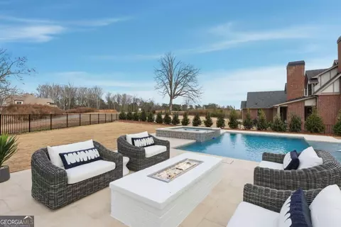 Exterior - 644 E Lake Dr, Gainesville, GA 30506 photo 5 of 13