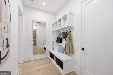 Entry Way - 644 E Lake Dr, Gainesville, GA 30506 photo 1 of 7
