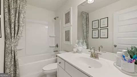 Bath - 1924 Endress Cir, Hampton, GA 30228 photo 3 of 3