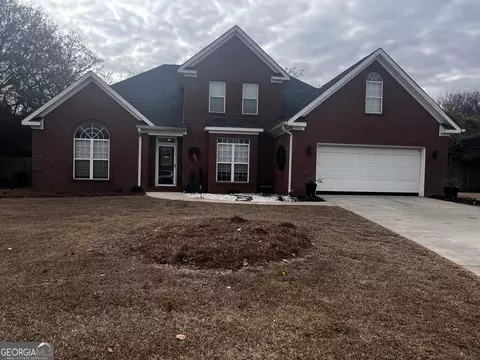 528 Quail Run Dr, Warner Robins, GA 31088