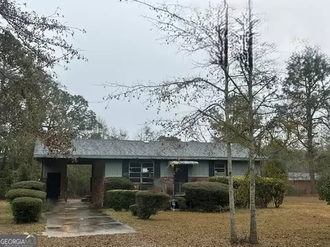 572 Rentz St, Swainsboro, GA 30401