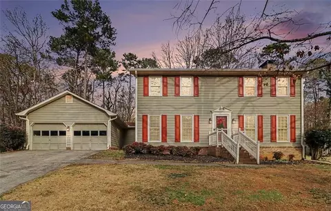 1490 Hickory Ln, Lilburn, GA 30047