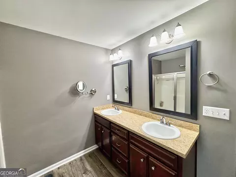 Bath - 111 Copper Creek Dr, Lagrange, GA 30240 photo 2 of 3