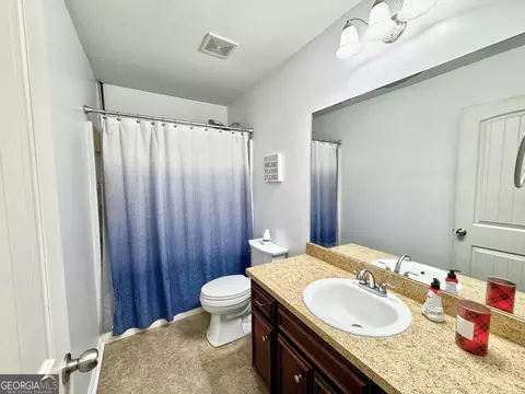 Bath - 111 Copper Creek Dr, Lagrange, GA 30240 photo 3 of 3