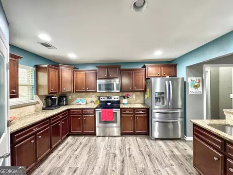 Kitchen - 111 Copper Creek Dr, Lagrange, GA 30240 photo 2 of 2