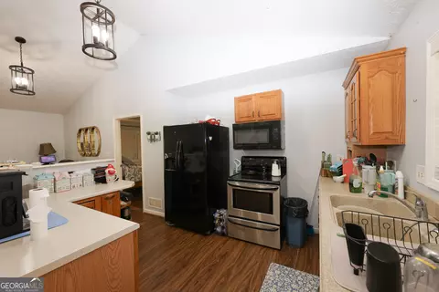 Kitchen - 42 Deer Pointe Ct, Lagrange, GA 30240 photo 1 of 5