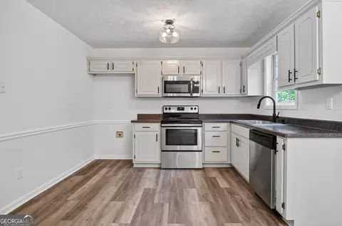 110 Chestnut Dr, Covington, GA 30016 photo 5