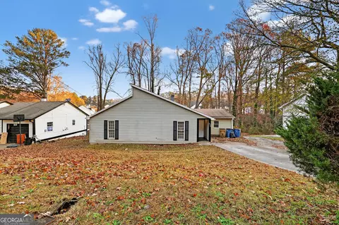 1009 Salisbury Trl, Riverdale, GA 30296