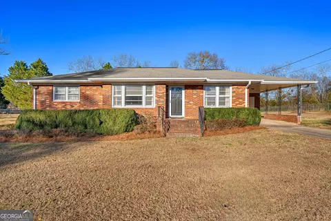 224 Race St, Hartwell, GA 30643