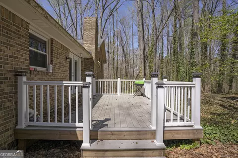 Exterior - 1050 Skyline Dr, Covington, GA 30014 photo 4 of 10