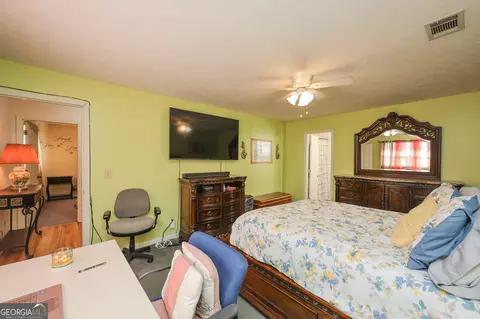 Bedroom - 1142 Hammett Rd, Lagrange, GA 30241 photo 7 of 13