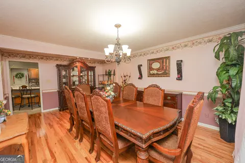 Dining - 1142 Hammett Rd, Lagrange, GA 30241 photo 4 of 5