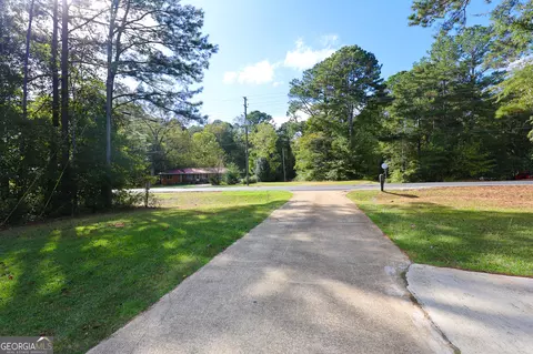 Exterior - 1142 Hammett Rd, Lagrange, GA 30241 photo 4 of 23