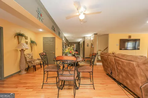 Dining - 1142 Hammett Rd, Lagrange, GA 30241 photo 1 of 5