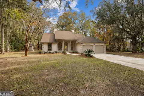 135 Deals Cir S, Woodbine, GA 31569