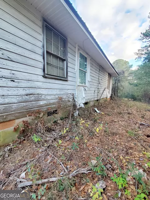 Exterior - 537 Jordan Rd, Toccoa, GA 30577 photo 3 of 4