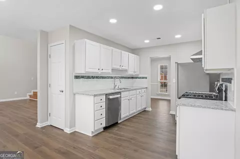 Kitchen - 10768 Starling Trl, Hampton, GA 30228 photo 2 of 2