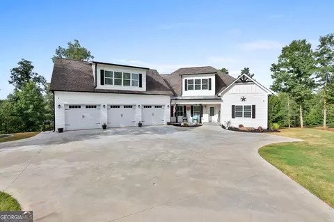 215 Walden Pond Trl, Senoia, GA 30276