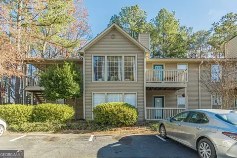 2003 Country Park Dr, Smyrna, GA 30080