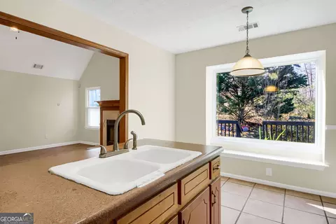 Kitchen - 357 Falling Timber Ct, Stockbridge, GA 30281 photo 6 of 6