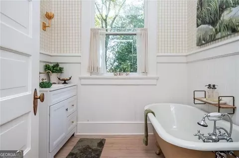 Bath - Undisclosed, Madison, GA 30650 photo 10 of 12