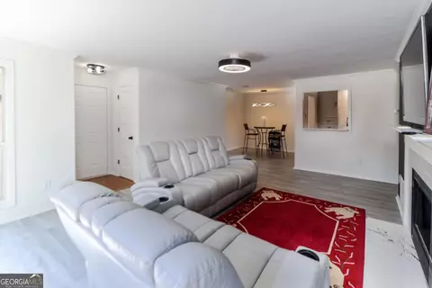 709 Berkeley Woods Dr, Duluth, GA 30096