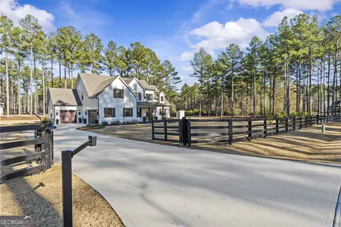 Exterior - 1085 Locklin Rd, Monroe, GA 30655 photo 3 of 11