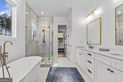 Bath - 1085 Locklin Rd, Monroe, GA 30655 photo 1 of 5