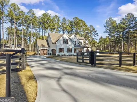 Exterior - 1085 Locklin Rd, Monroe, GA 30655 photo 8 of 11