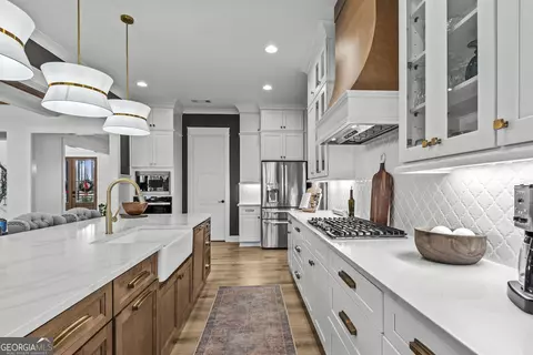 Kitchen - 1085 Locklin Rd, Monroe, GA 30655 photo 5 of 7