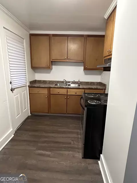 Kitchen - 11 Hester Dr, Dublin, GA 31021 photo 2 of 4