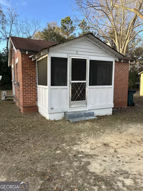 11 Hester Dr, Dublin, GA 31021