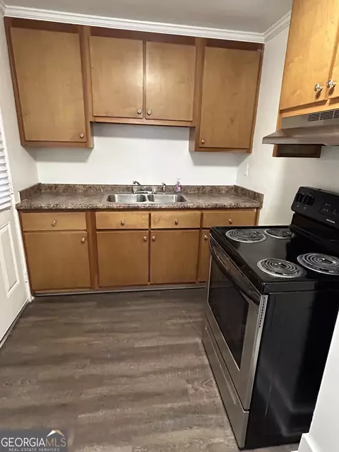 Kitchen - 11 Hester Dr, Dublin, GA 31021 photo 1 of 4