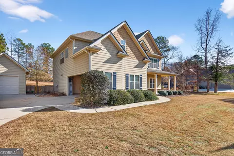 Exterior - 140 Cedar Ridge Dr, Lagrange, GA 30241 photo 2 of 9