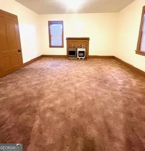 Living - 100 Fannin St, Lagrange, GA 30241 photo 1 of 3