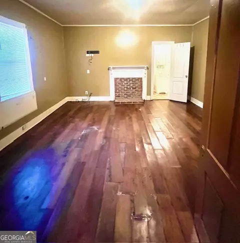 Living - 100 Fannin St, Lagrange, GA 30241 photo 2 of 3
