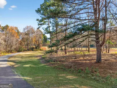 104 Camelrest Ln, Eatonton, GA 31024