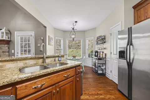 Kitchen - 17 Collier Mill Rd, Toccoa, GA 30577 photo 7 of 12